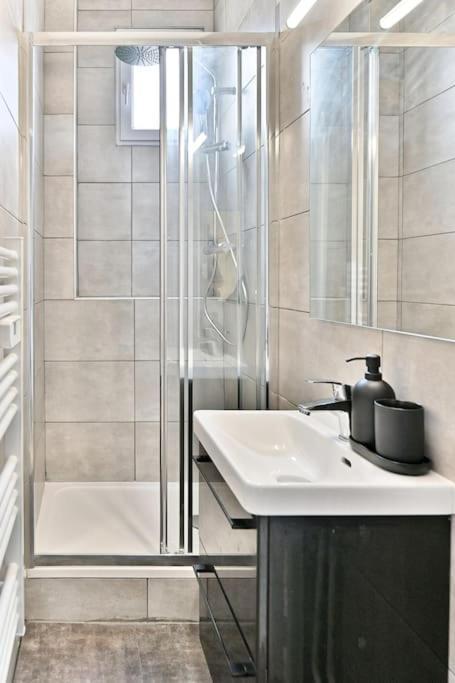 Appartement Vue Panoramique Sur La Capitale Пюто Екстериор снимка